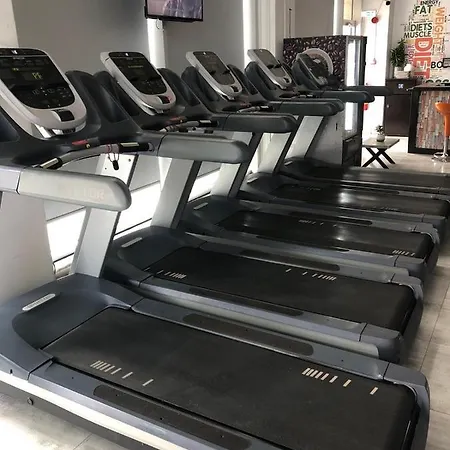 Ithaki Phinikoudes No. 105 Ларнака