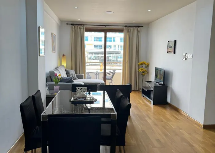 Ithaki Phinikoudes No. 105 *