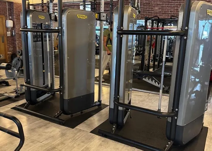 Ithaki Phinikoudes No. 105 * Ларнака