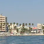 Apartament Ithaki Phinikoudes No. 105 *