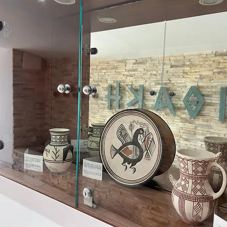 Ithaki Phinikoudes No. 105 * Lárnaca