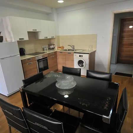 Ithaki Phinikoudes No. 105 Apartment *