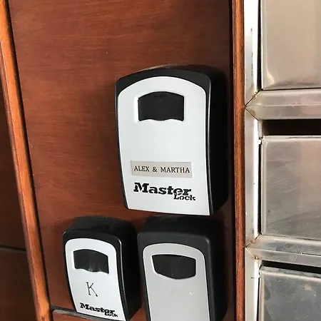 Ithaki Phinikoudes No. 105 * Larnaca