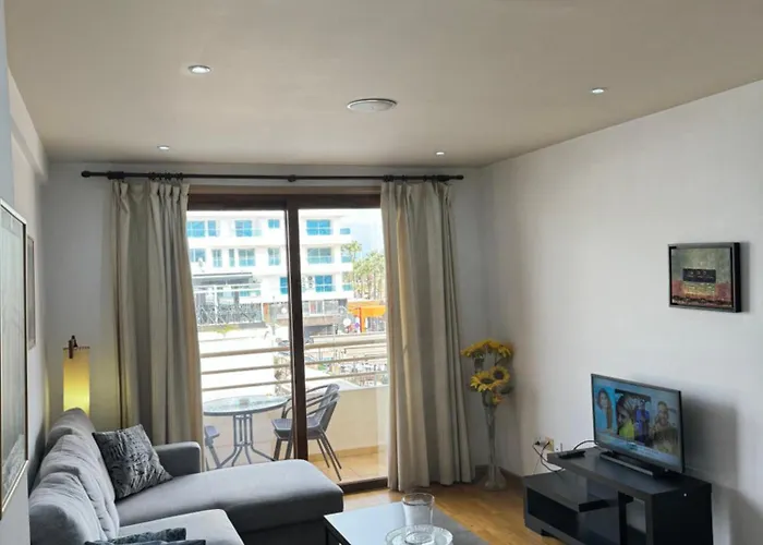 Ithaki Phinikoudes No. 105 Apartamento