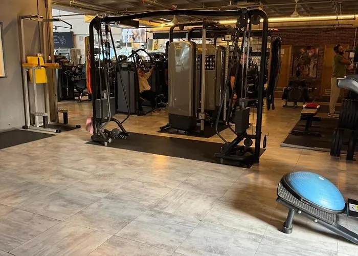 Ithaki Phinikoudes No. 105 * Larnaca