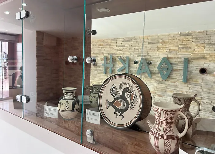 Ithaki Phinikoudes No. 105 * Lárnaca