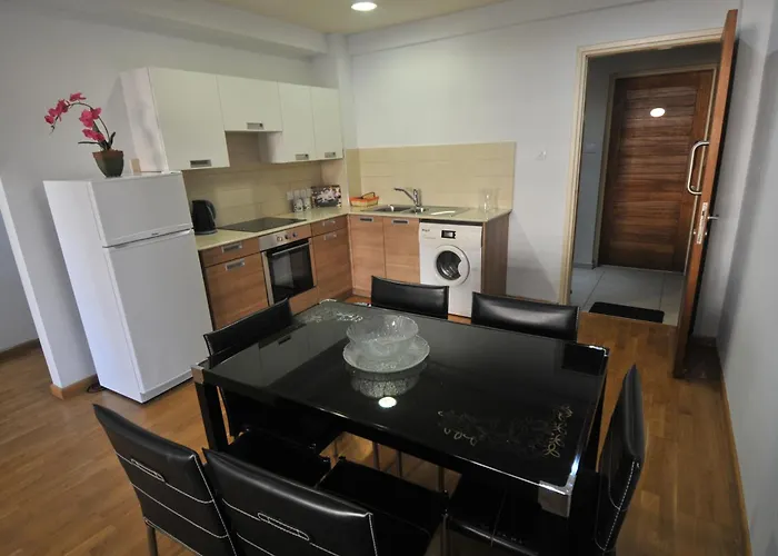 Ithaki Phinikoudes No. 105 Appartement *