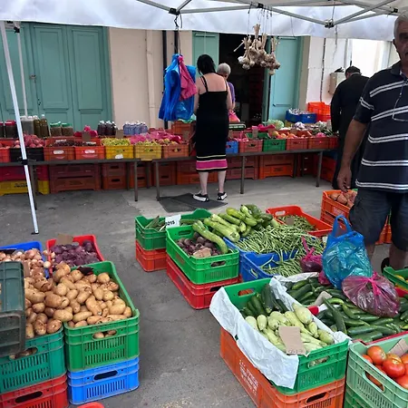 Ithaki Phinikoudes No. 105 Apartment Larnaca